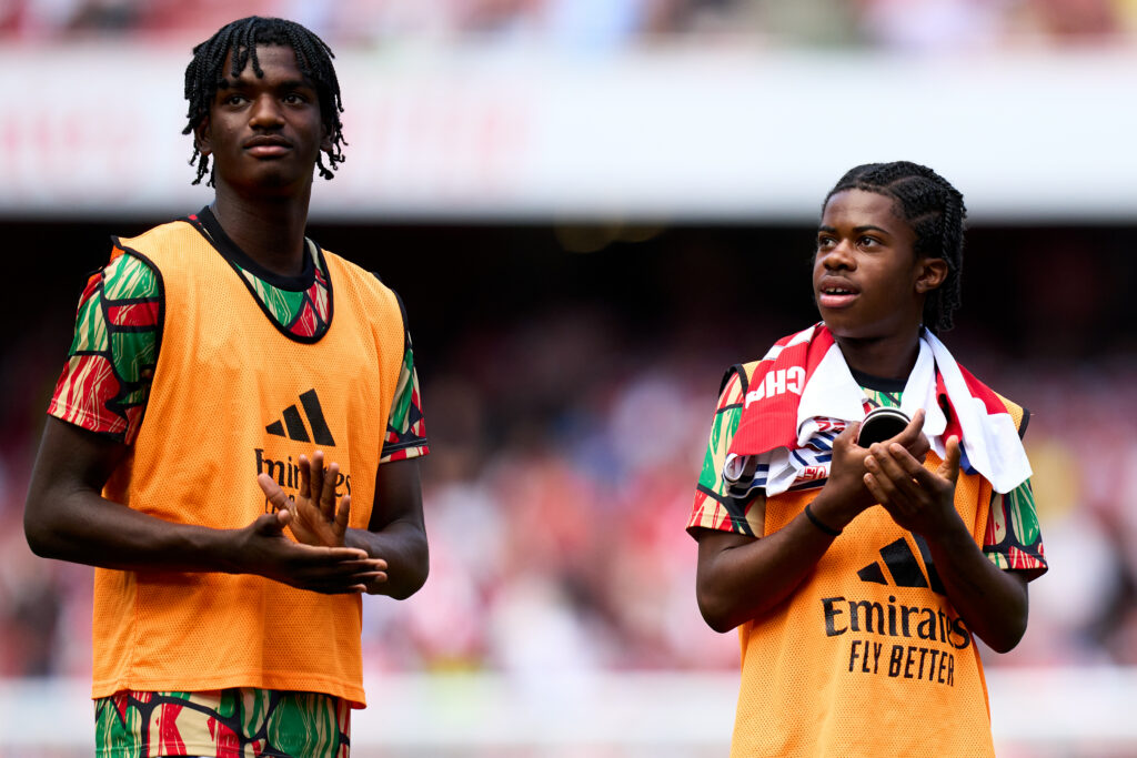 Manchester United ký hợp đồng với tài năng trẻ Ayden Heaven từ Arsenal
